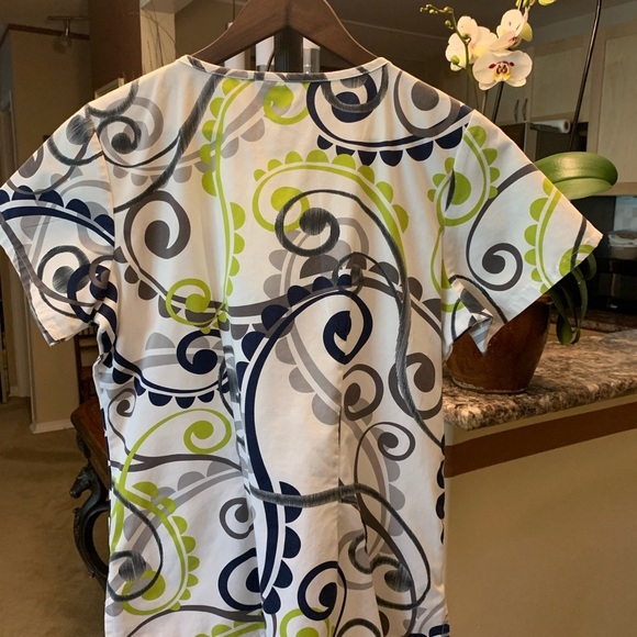 Fresh, crisp and invigorating nursing top from Nursing Advantage - Picture 4 of 6